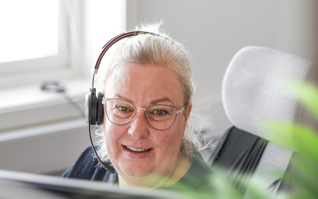 Emma arbetar på Optimerad Frakts kontor i Tranås
